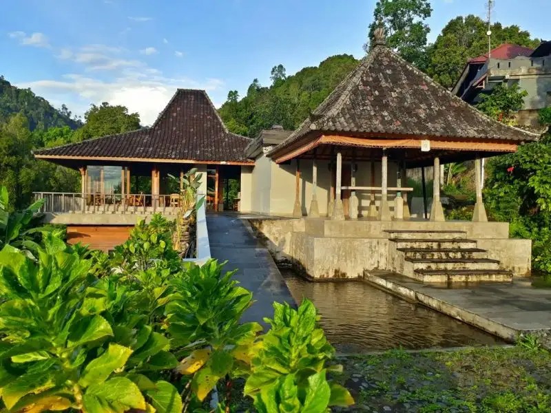 MELANTING COTTAGES