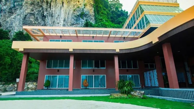 PHI PHI CLIFF BEACH RESORT