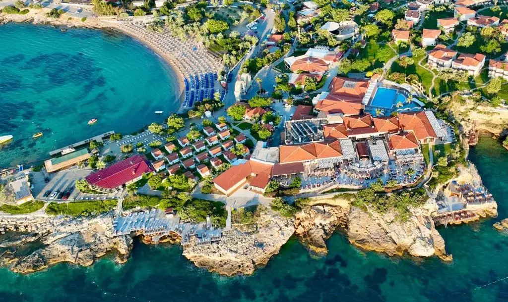 MAYA BISTRO HOTEL BEACH