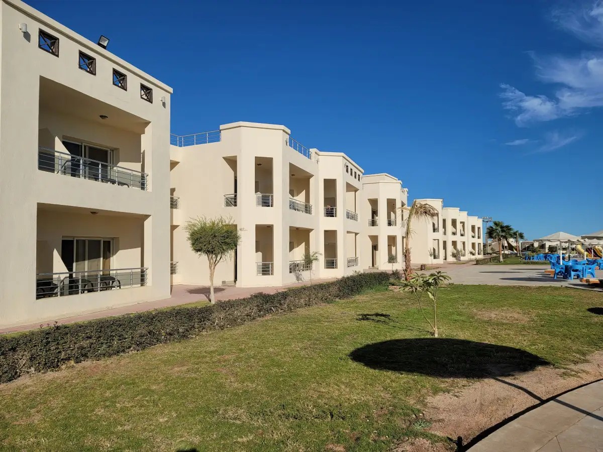 NEW EAGLES AQUA PARK RESORT