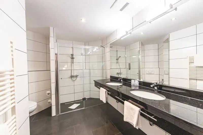 BEST WESTERN HOTEL SCHMOEKER HOF