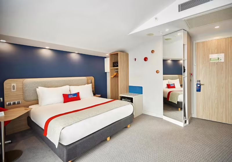 HOLIDAY INN EXPRESS ISTANBUL ATAKOY METRO