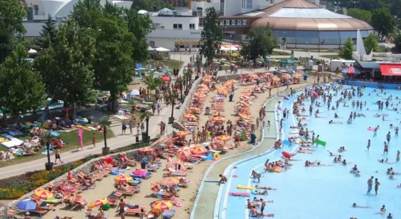 HUNGUEST HOTEL AQUA-SOL