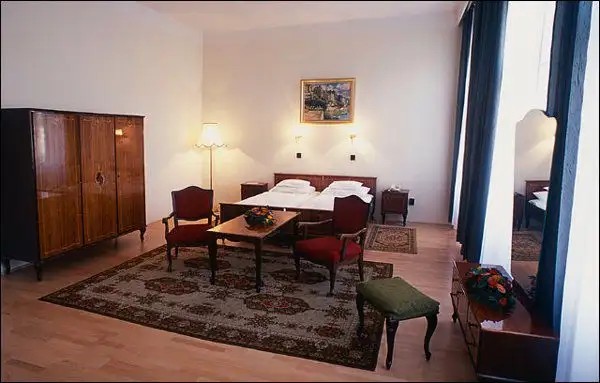 CIVIS GRAND HOTEL ARANYBIKA
