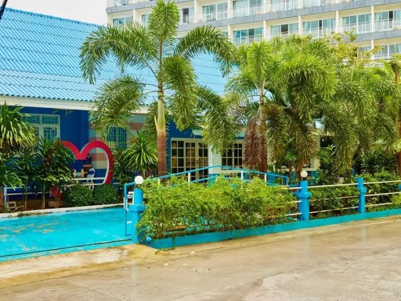 BLUE HOUSE BEACH