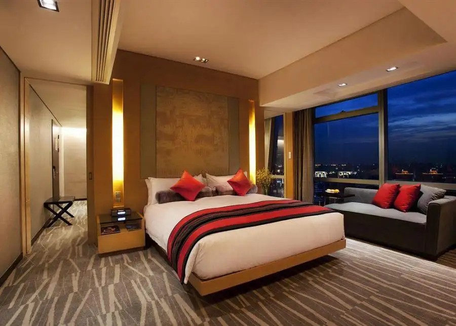 THE LONGEMONT SHANGHAI
