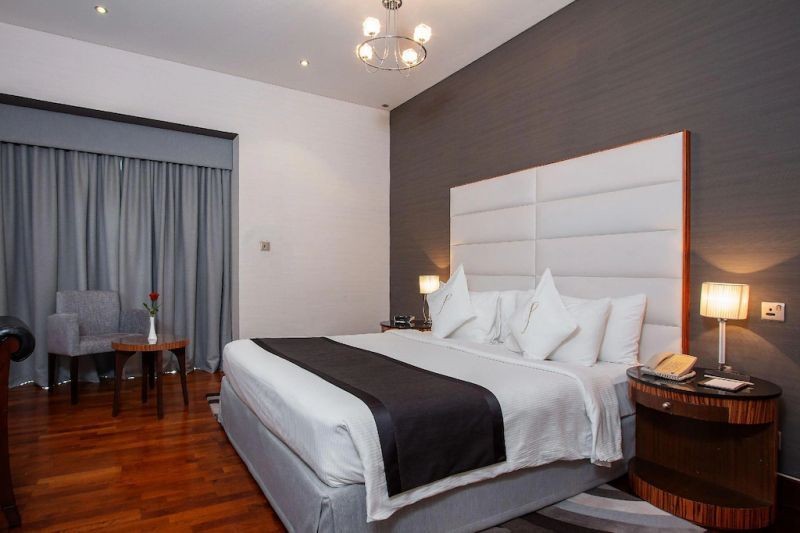 premiere 1 bedroom apartment
