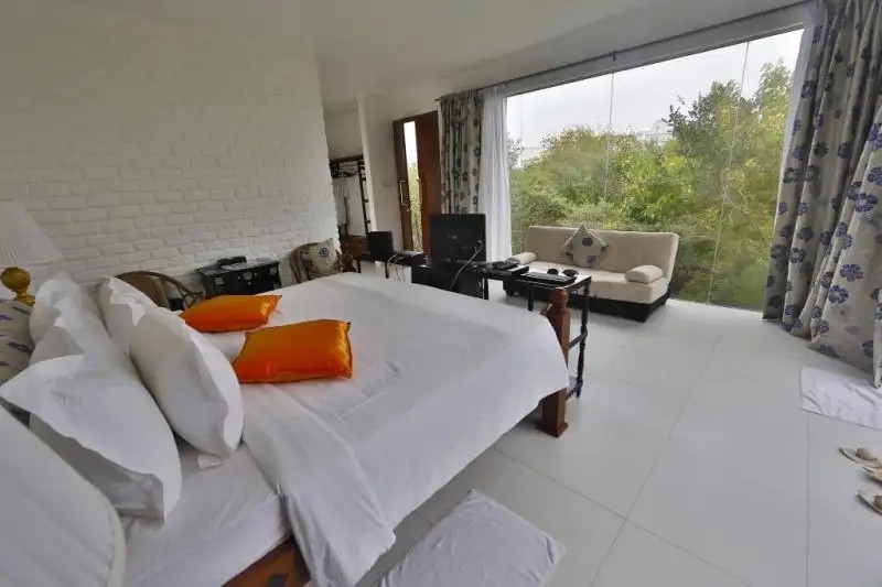 DUTCH BAY RESORT