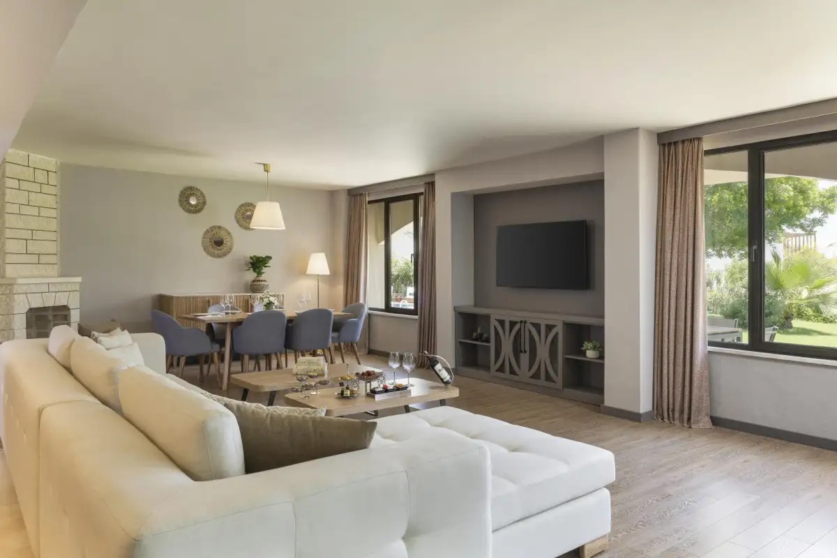 SIRENE SUITES & VILLAS