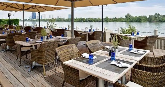 HILTON VIENNA DANUBE WATERFRONT HOTEL