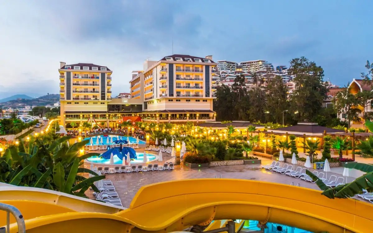 DIZALYA PALM GARDEN