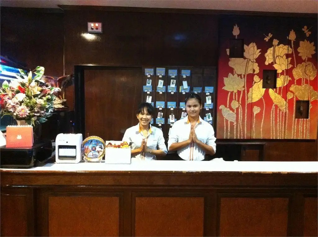 GOLD COAST INN