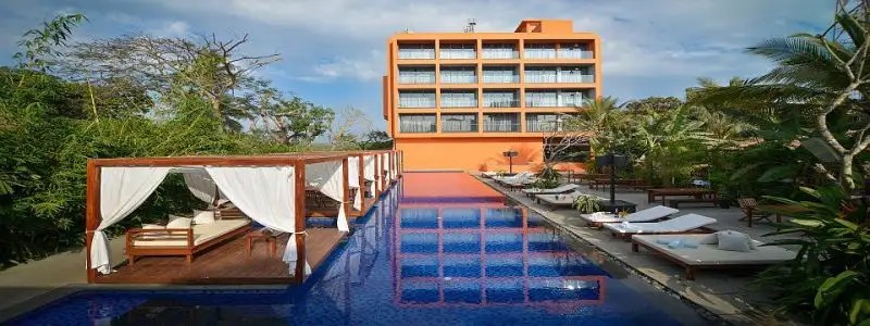 SINQ PARTY HOTEL