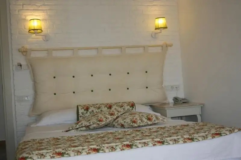 ATA LAGOON BEACH HOTEL