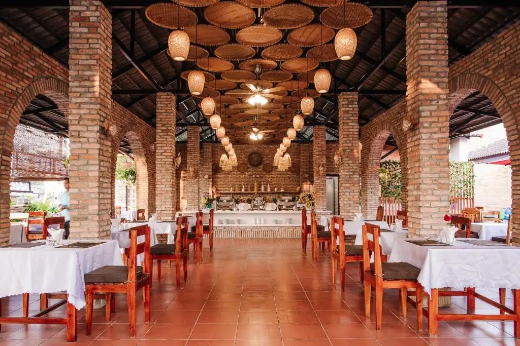 PALM HILL RESORT