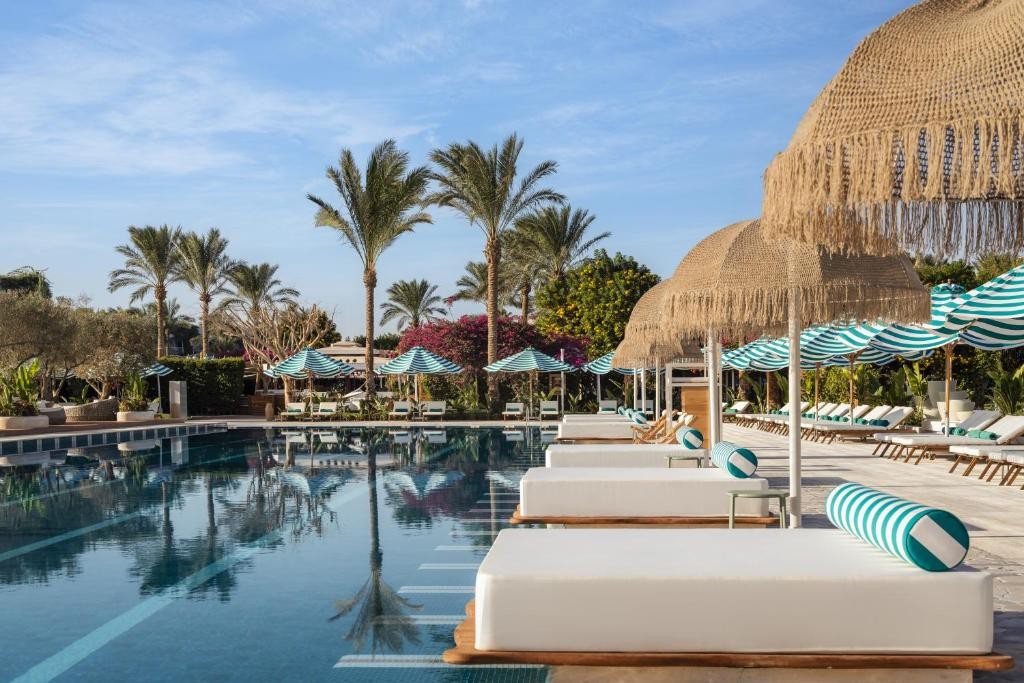 DESERT ROSE RESORT