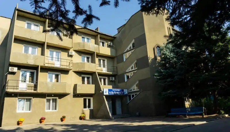 АЛЬПИНИСТ НАЛЬЧИК