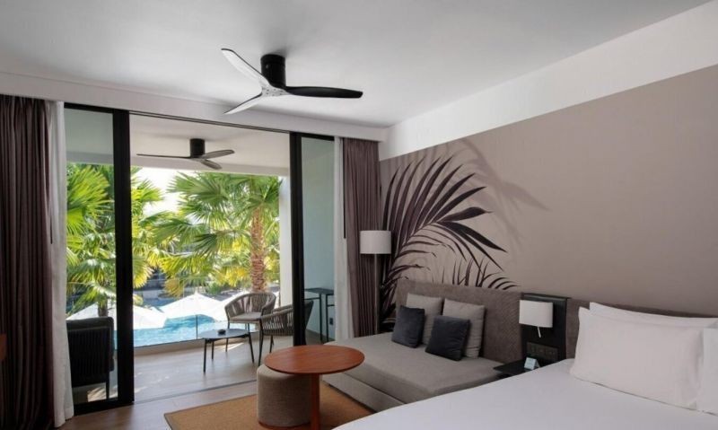junior suite pool view