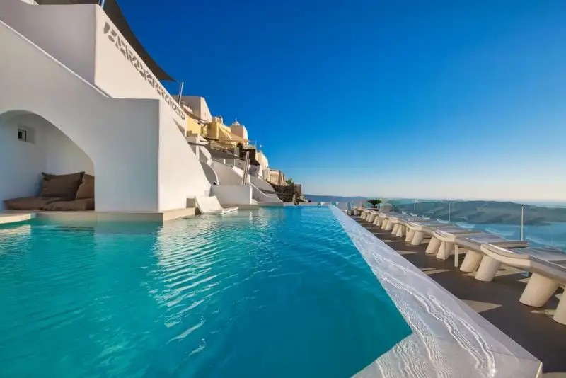 ATHINA LUXURY SUITES