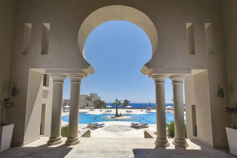 AZZURRA SAHL HASHEESH