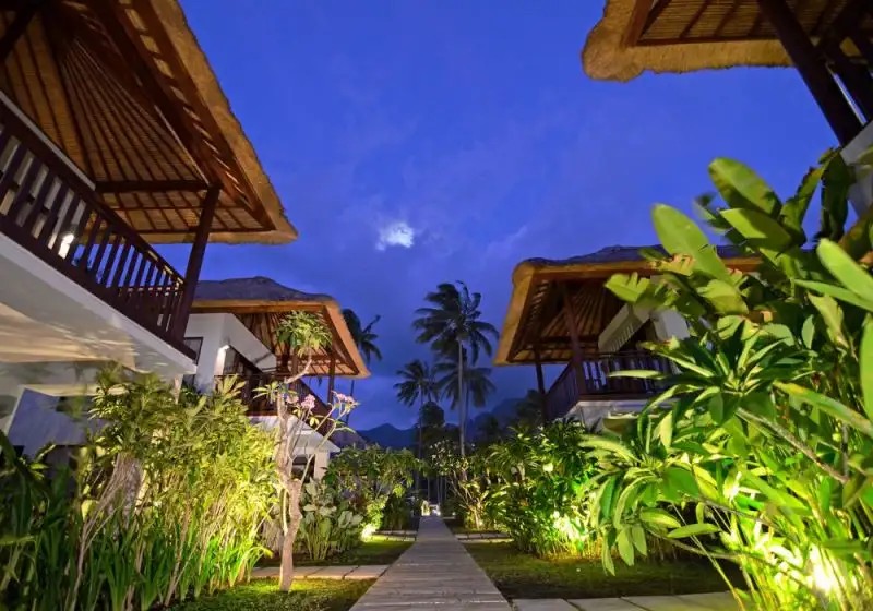 LIVING ASIA