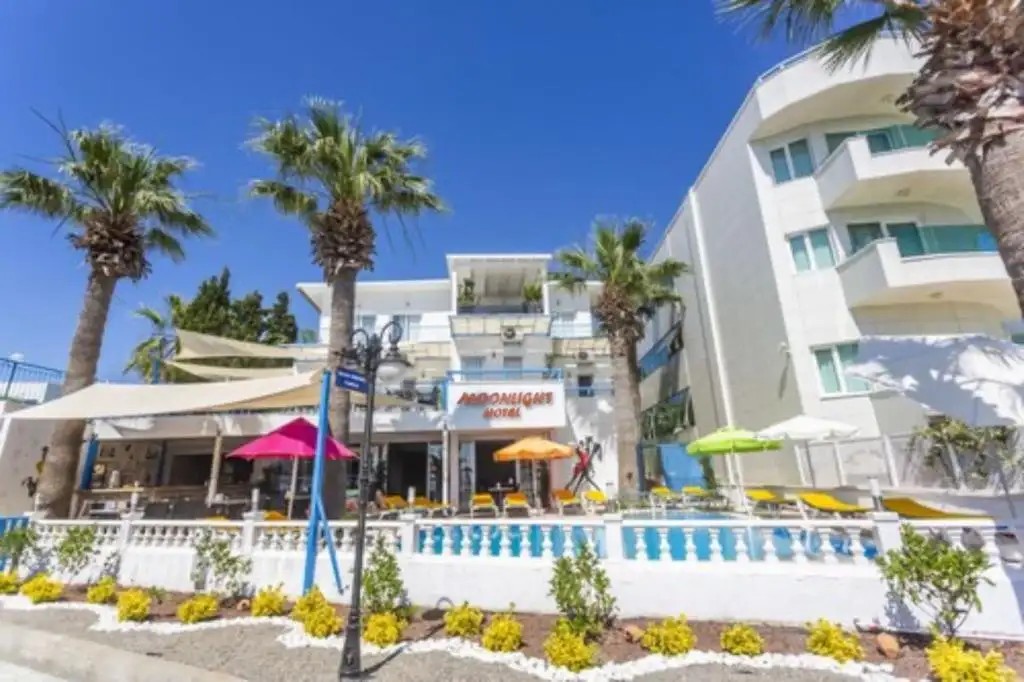 MAXSEA BEACH HOTEL (EX. MOONLIGHT)