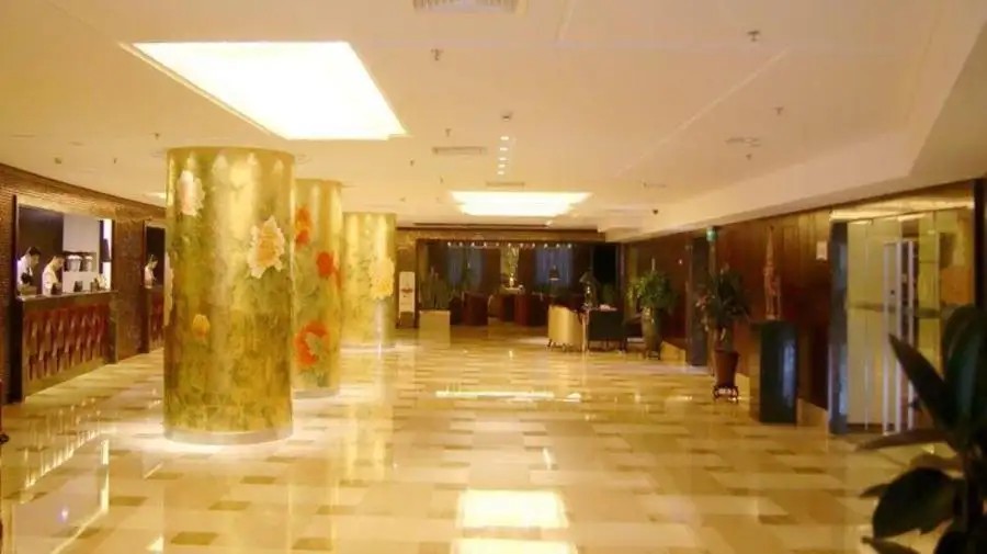 ORIENTAL BUND HOTEL