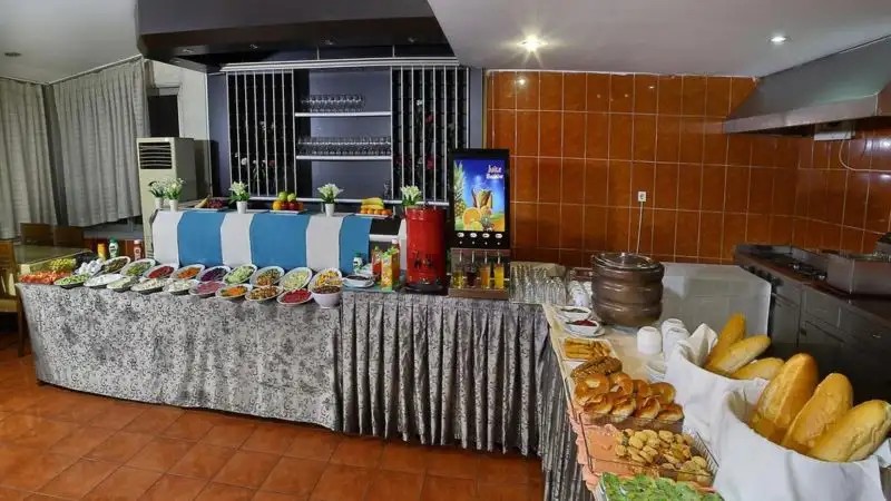 THE CENTER HOTEL LALELI