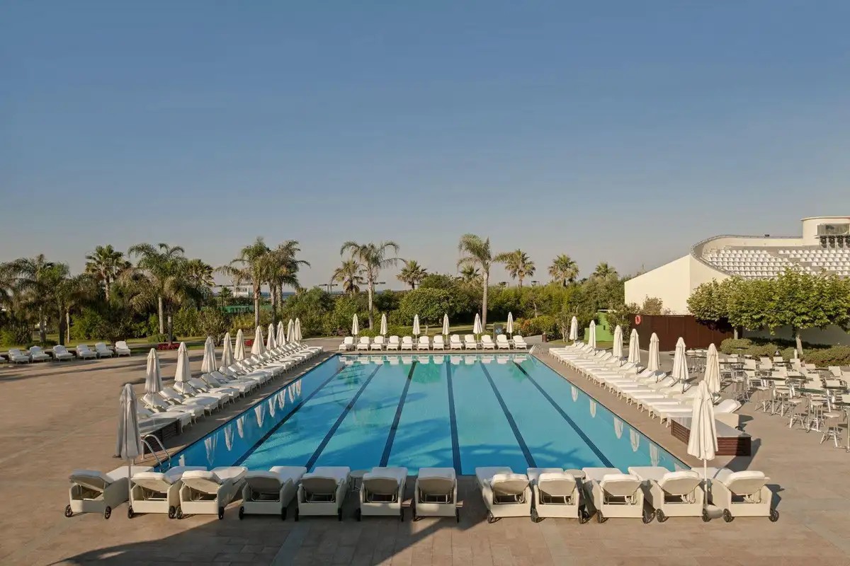 CALISTA LUXURY RESORT