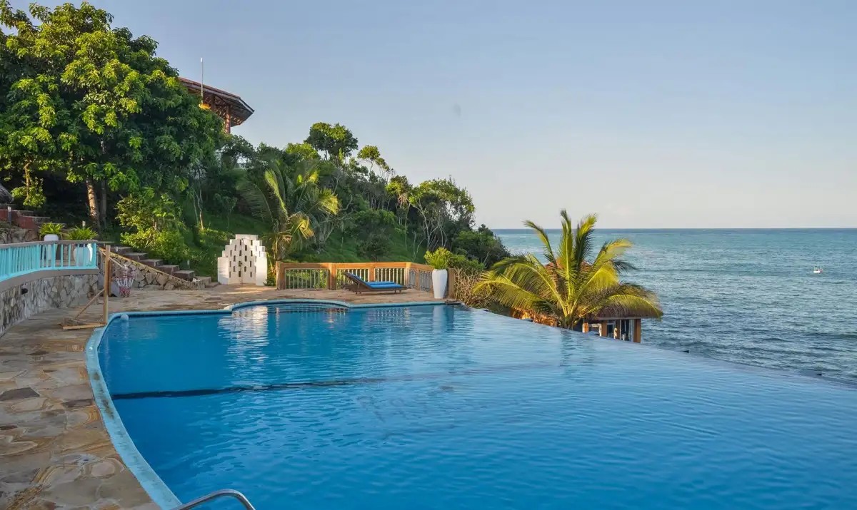 PEARL BEACH RESORT & SPA (EX.RAS MICHAMVI)