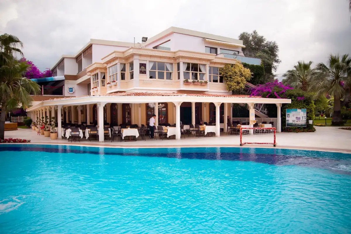 CLUB BORAN MARE BEACH