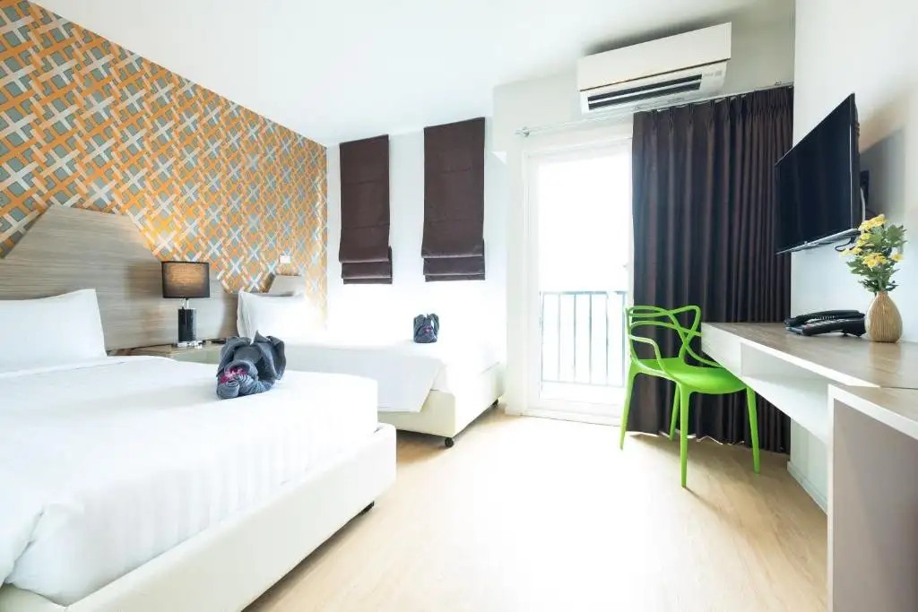 P PLUS HOTEL