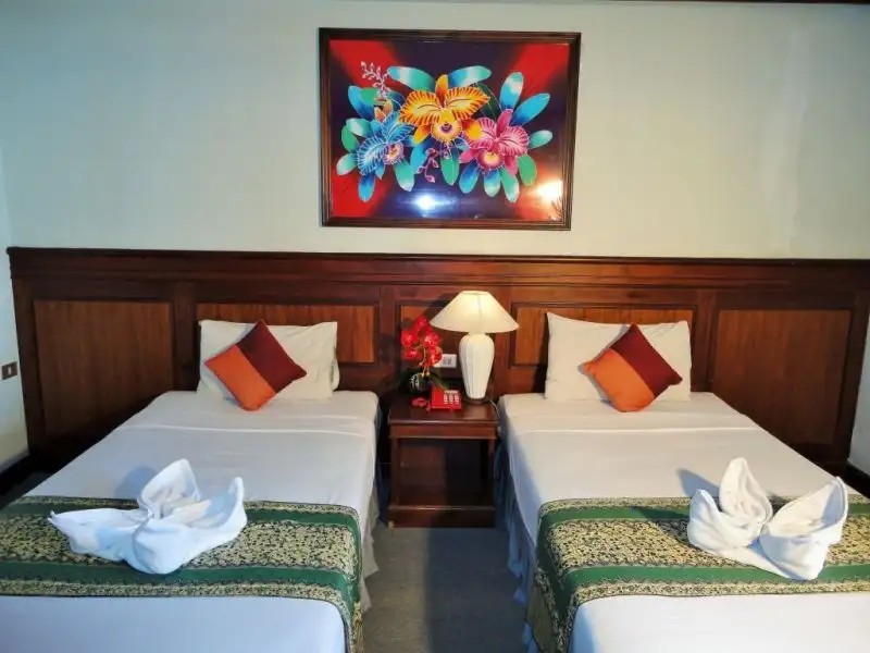 LAMOON RESOTEL
