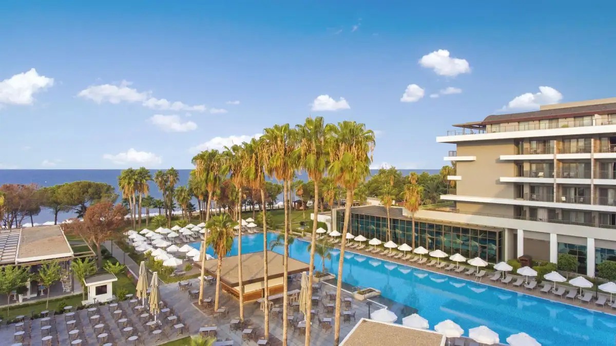 ACANTHUS CENNET BARUT COLLECTION