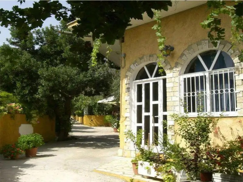 LA CITE FAMILY HOTEL & APARTMENTS
