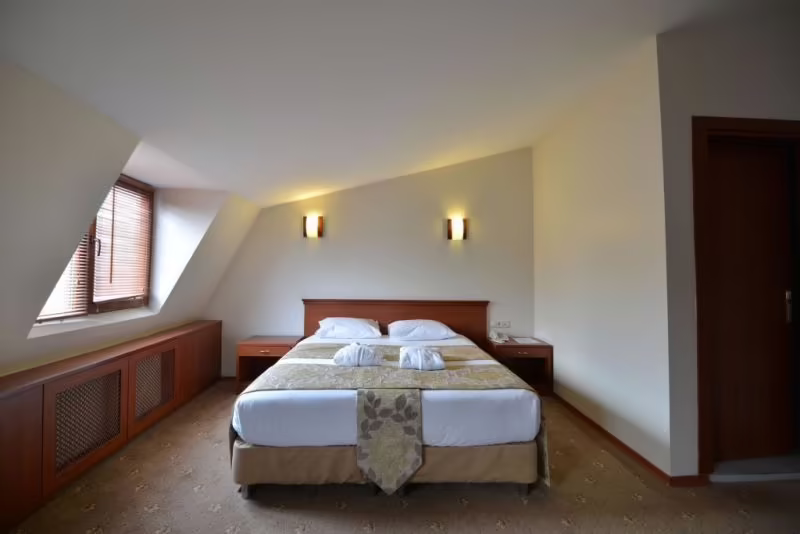 GOLDEN SIYAV HOTEL