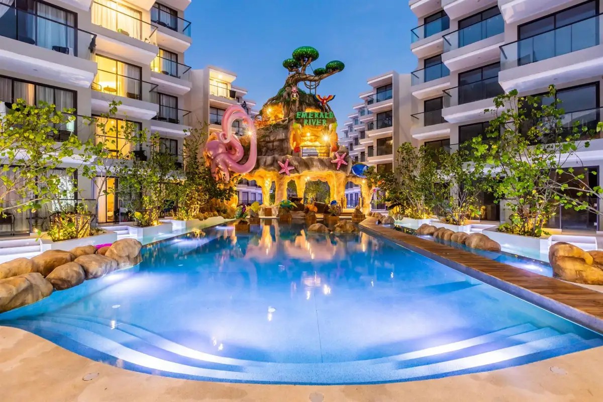 PHUKET EMERALD BEACH RESORT