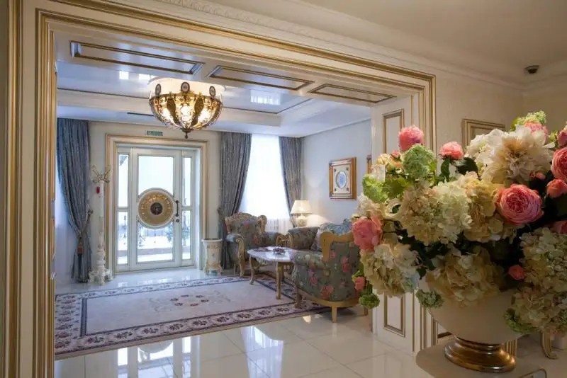 VILLA DE VILLE (ВИЛЛА ДЕ ВИЛЛЬ)