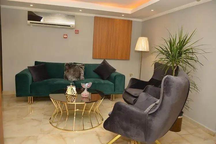 PURE DIAMOND HOTEL
