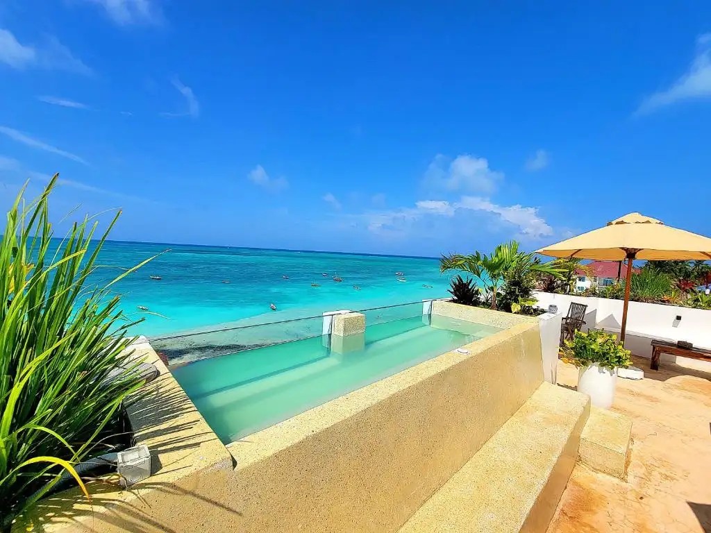 ALUNA BEACH APARTMENTS