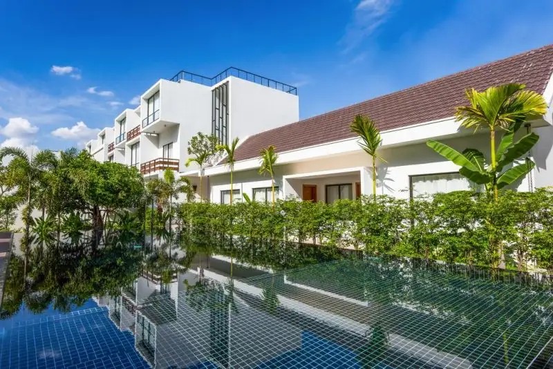 LYNNAYA URBAN RIVER RESORT & SPA
