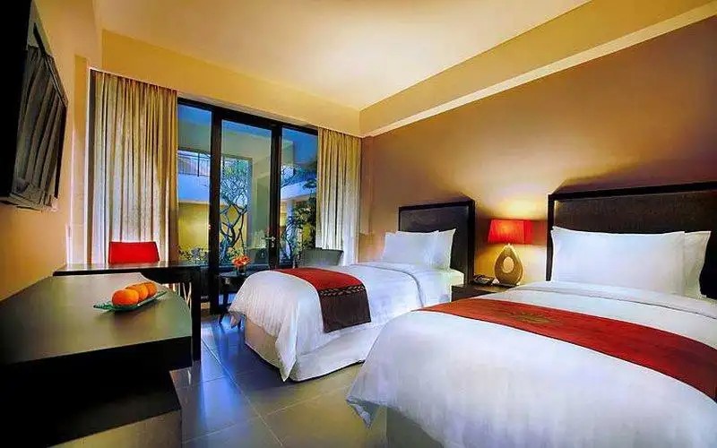 100 SUNSET 2 HOTEL