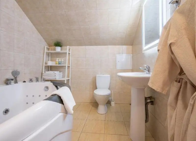 МRS SUITES (МИССИС СЪЮТС)