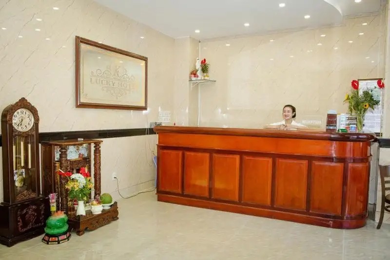 LUCKY HOTEL