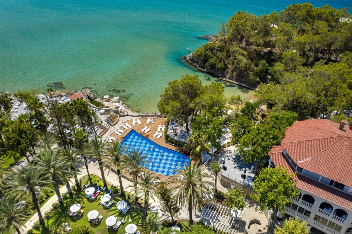 UTOPIA BEACH CLUB