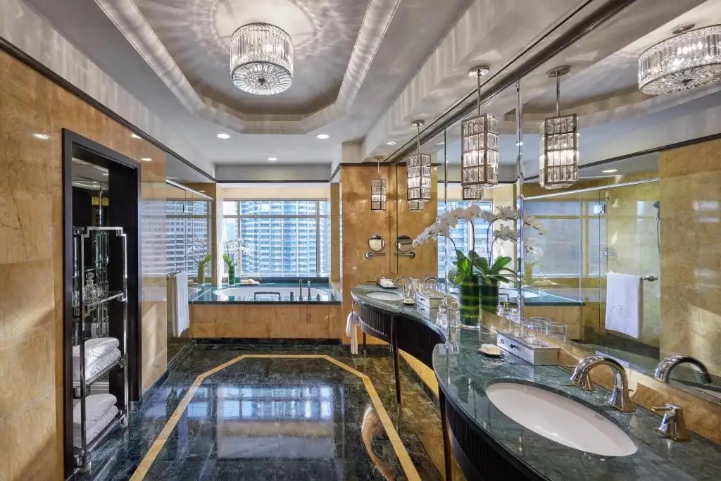 MANDARIN ORIENTAL