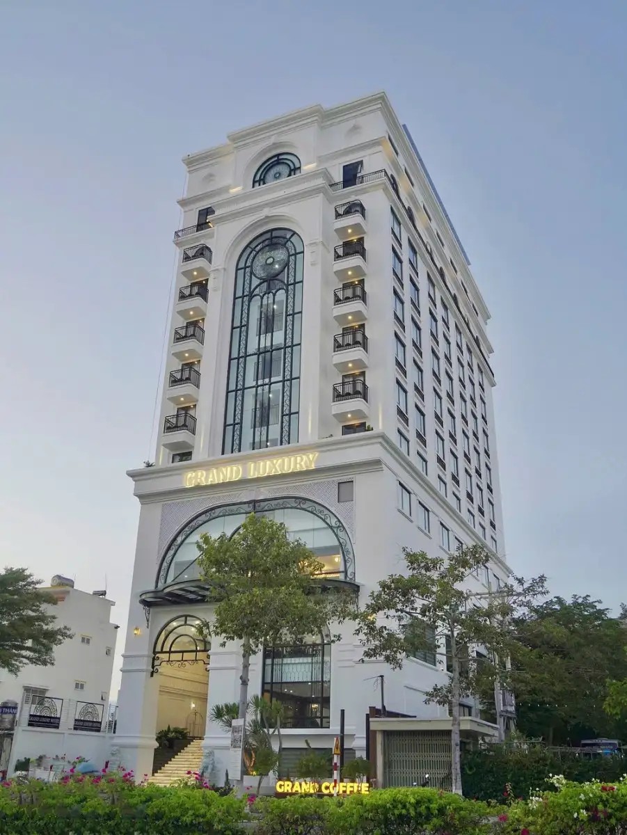 GRAND LUXURY HOTEL