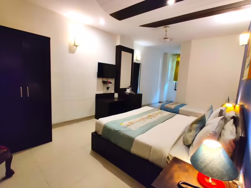 UNISTAR HOTEL