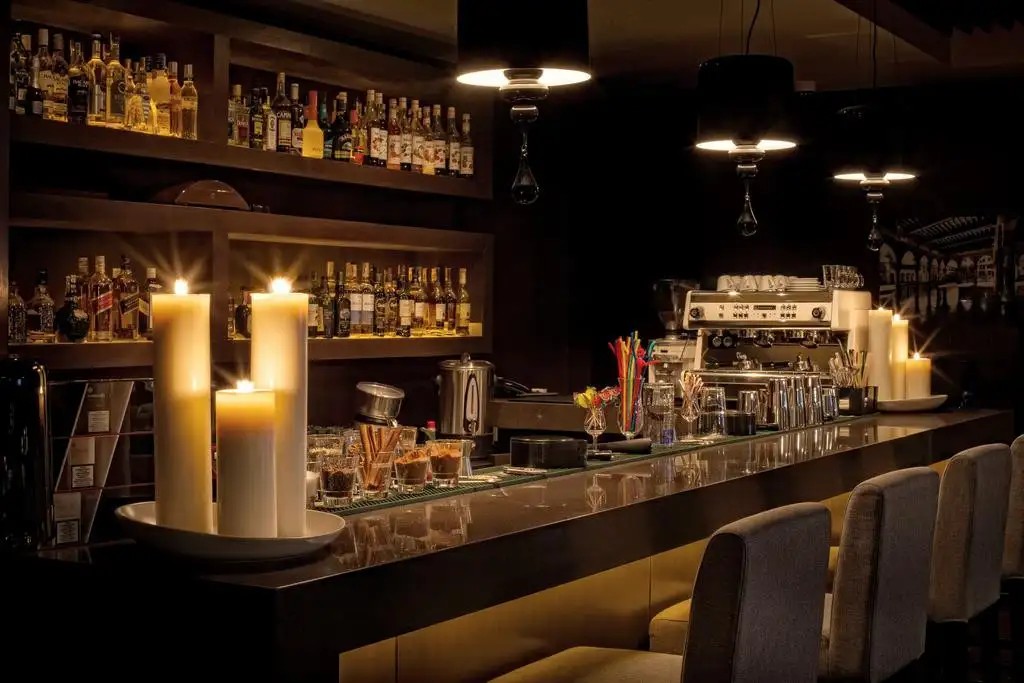 VOYAGE HOTEL