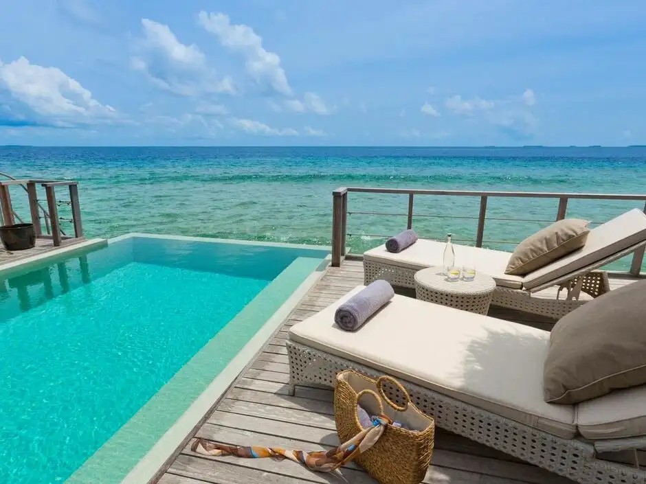 DUSIT THANI MALDIVES